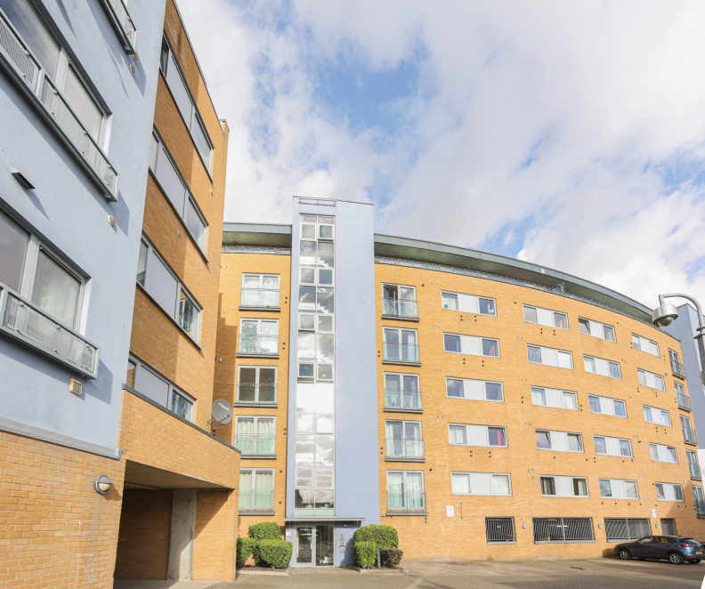 2 bedrooms apartments/flats to sale in Tideslea Path, Woolwich-image 1