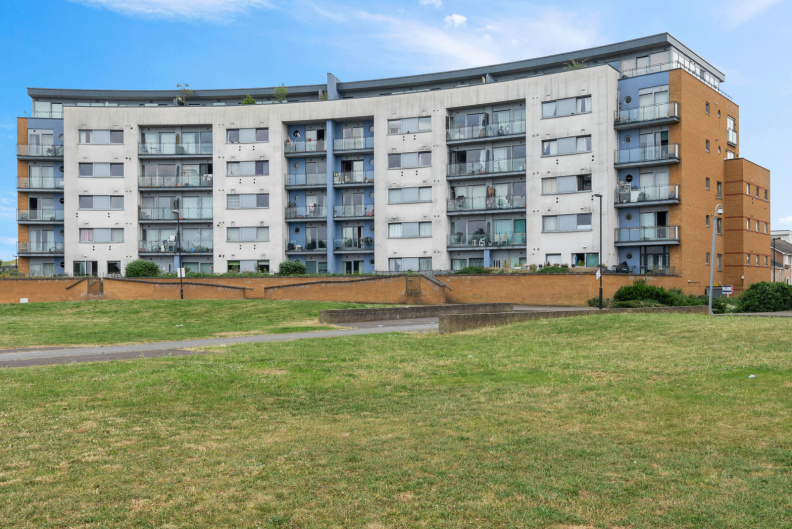 2 bedrooms apartments/flats to sale in Tideslea Path, Woolwich-image 8