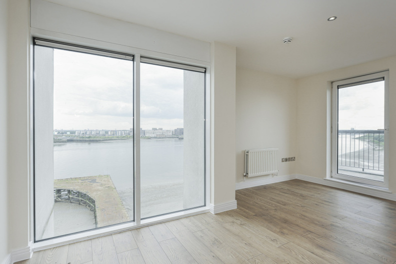 2 bedrooms apartments/flats to sale in Erebus Drive, Woolwich-image 18