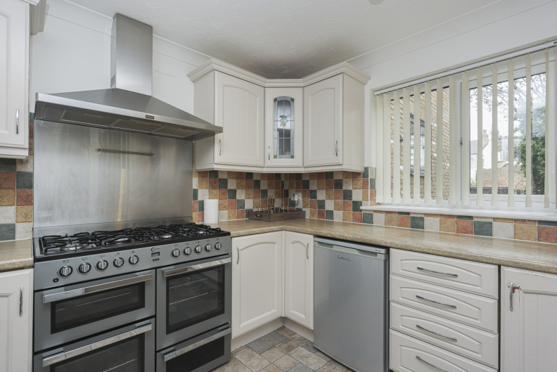 2 bedrooms apartments/flats to sale in Malton Mews, Plumstead-image 10