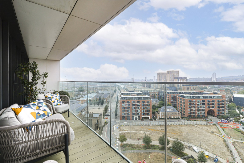 3 bedrooms apartments/flats to sale in Duke of Wellington Avenue, Woolwich-image 2