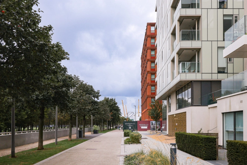 2 bedrooms apartments/flats to sale in Peninsula Gardens, North Greenwich-image 4