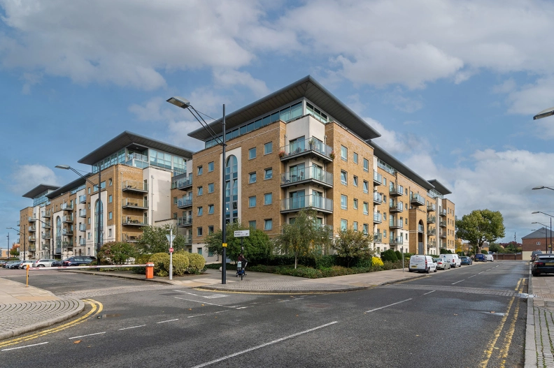 2 bedrooms apartments/flats to sale in Argyll Road, Woolwich-image 1