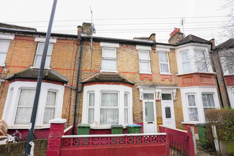 3 bedrooms houses to sale in Ceres Road, Plumstead-image 1