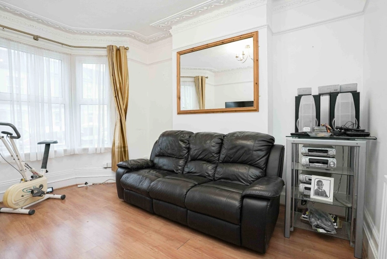 3 bedrooms houses to sale in Ceres Road, Plumstead-image 2