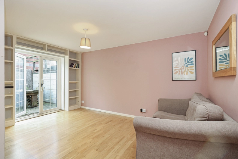 1 bedroom houses to sale in Mallard Path, London-image 3