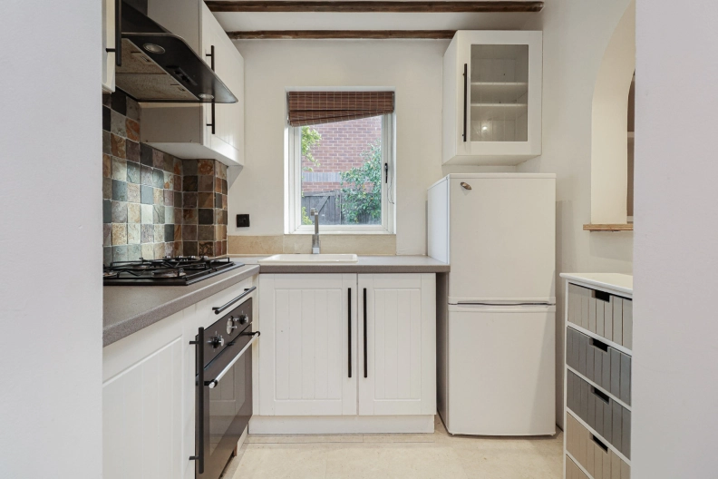 1 bedroom houses to sale in Mallard Path, London-image 2