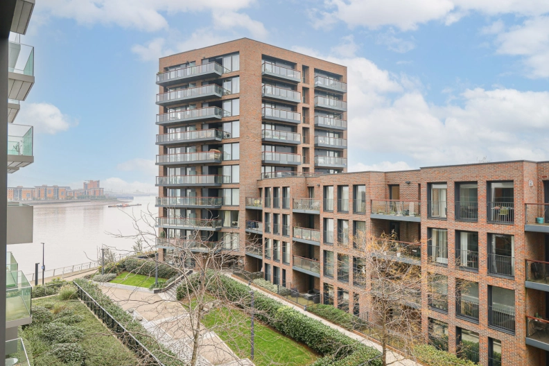 2 bedrooms apartments/flats to sale in Duke of Wellington Avenue, Royal Arsenal-image 8