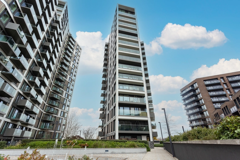 2 bedrooms apartments/flats to sale in Duke of Wellington Avenue, Royal Arsenal-image 14