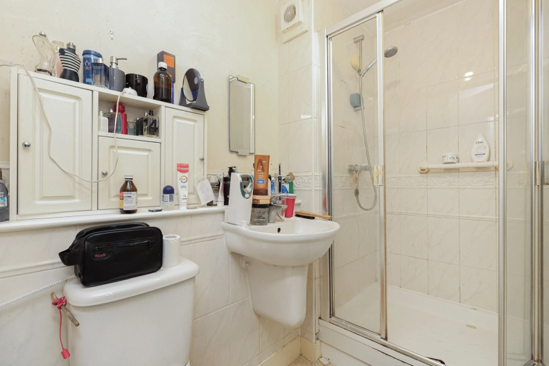 2 bedrooms apartments/flats to sale in Brook Square, Woolwich-image 5