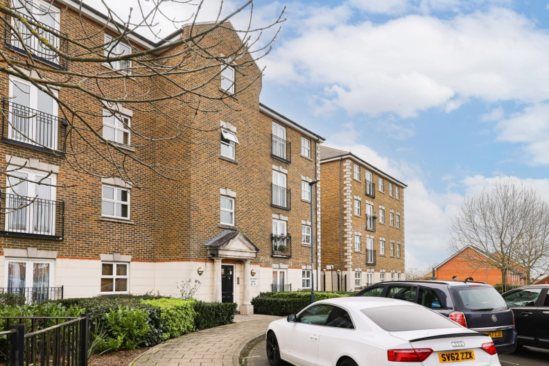 1 bedroom apartments/flats to sale in Brook Square, Woolwich-image 4