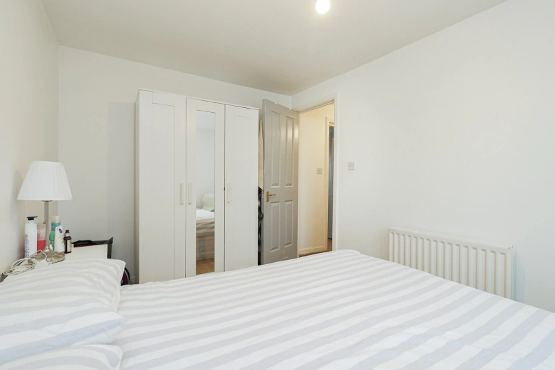 2 bedrooms apartments/flats to sale in Greenhaven Drive, Thamesmead-image 11