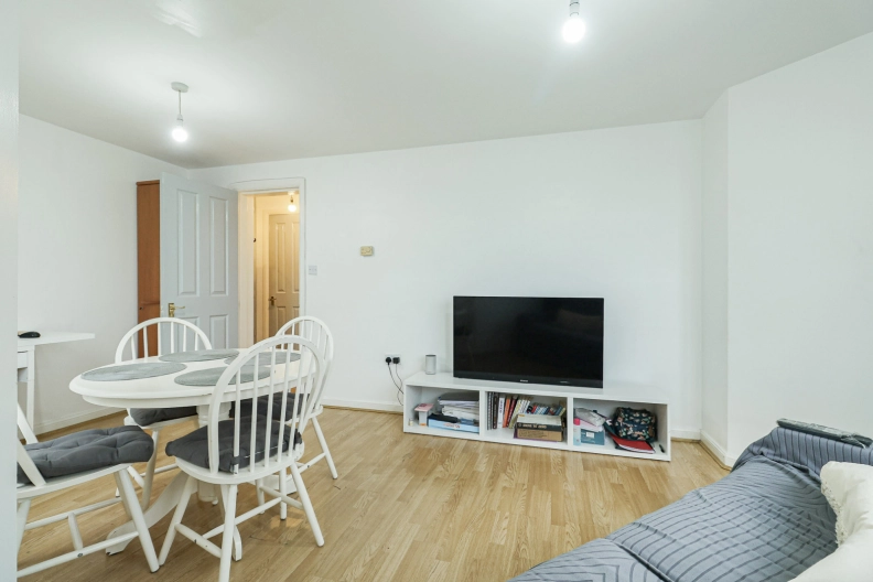 2 bedrooms apartments/flats to sale in Greenhaven Drive, Thamesmead-image 12