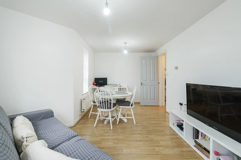 2 bedrooms apartments/flats to sale in Greenhaven Drive, Thamesmead-image 9