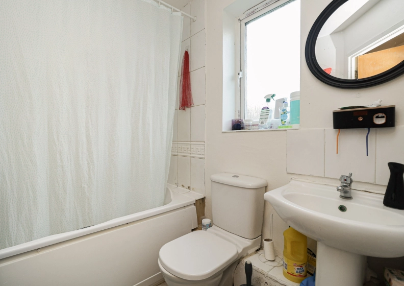 2 bedrooms apartments/flats to sale in Martins Place, Thamesmead-image 6