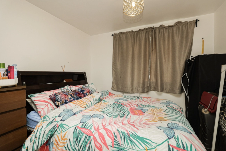 2 bedrooms apartments/flats to sale in Martins Place, Thamesmead-image 5