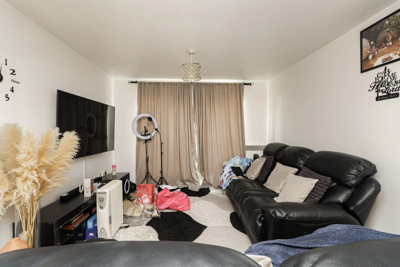 2 bedrooms apartments/flats to sale in Martins Place, Thamesmead-image 2