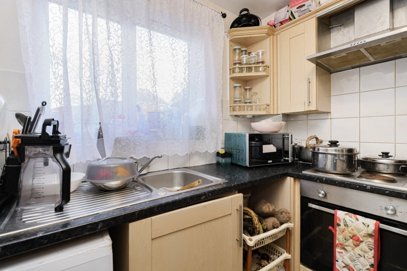 2 bedrooms apartments/flats to sale in Martins Place, Thamesmead-image 9