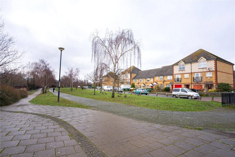 2 bedrooms apartments/flats to sale in Martins Place, Thamesmead-image 4