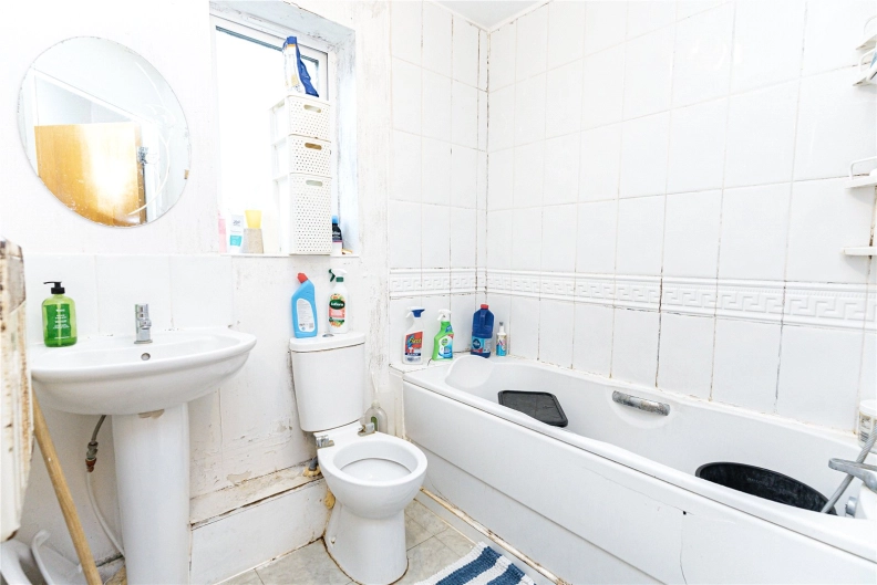 2 bedrooms apartments/flats to sale in Martins Place, Thamesmead-image 7