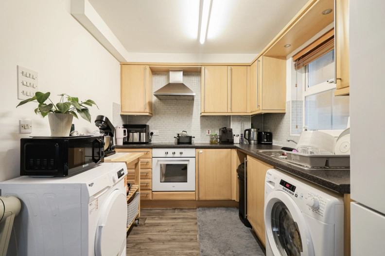 1 bedroom apartments/flats to sale in Brook Square, Woolwich-image 10