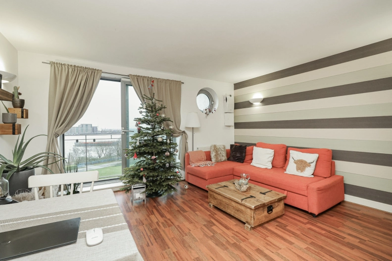 2 bedrooms apartments/flats to sale in Tideslea Path, Woolwich-image 2