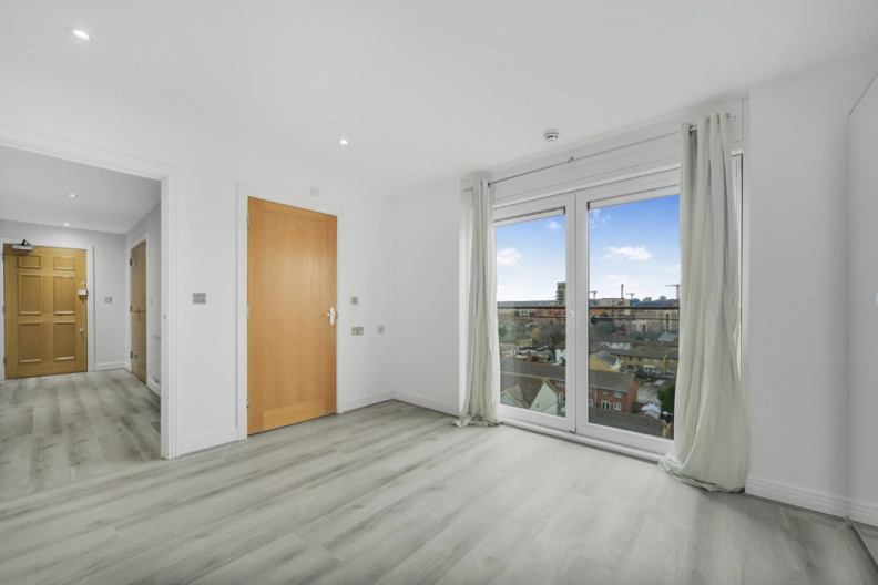 2 bedrooms apartments/flats to sale in Erebus Drive, Woolwich-image 6