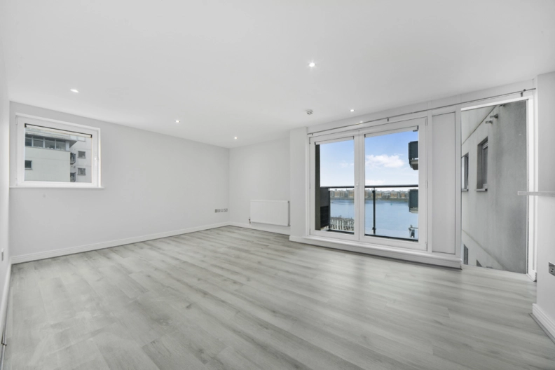 2 bedrooms apartments/flats to sale in Erebus Drive, Woolwich-image 3