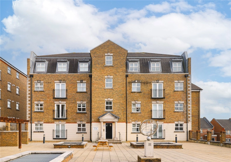 2 bedrooms apartments/flats to sale in Brook Square, Woolwich-image 1