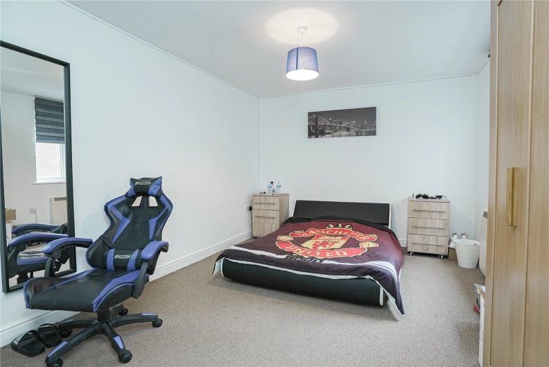 2 bedrooms apartments/flats to sale in Rush Grove Street, Woolwich-image 5