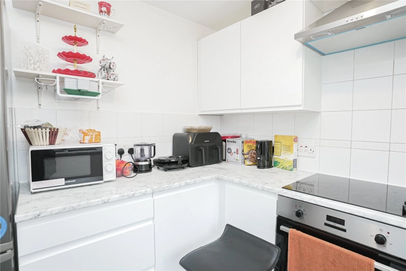 2 bedrooms apartments/flats to sale in Rush Grove Street, Woolwich-image 11