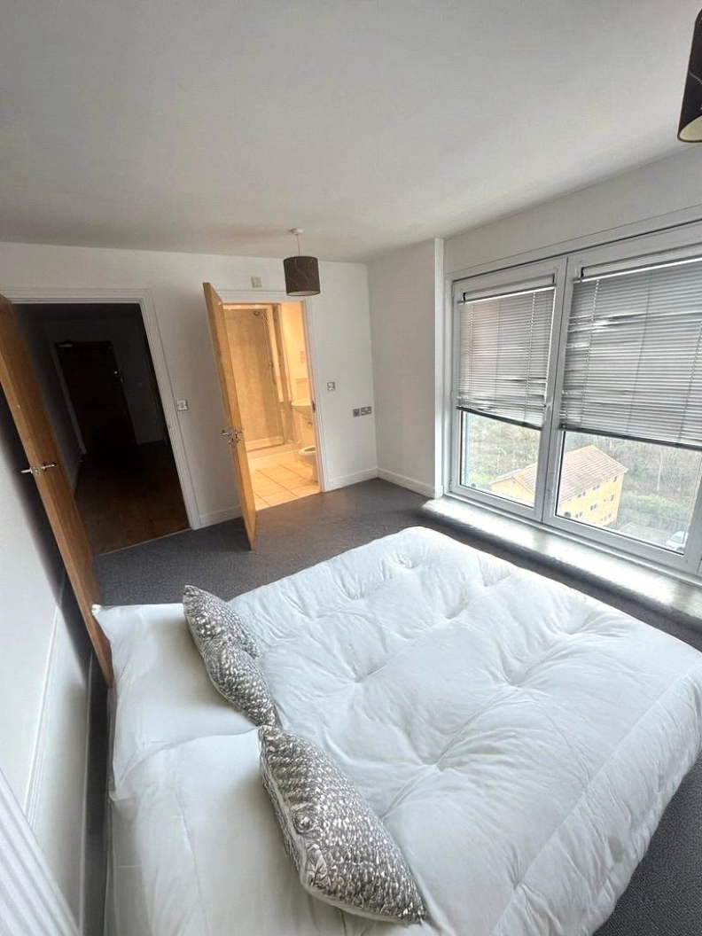 2 bedrooms apartments/flats to sale in Erebus Drive, Royal Arsenal-image 4