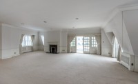 3 bedroom flat to rent in Davis Street, Mayfair, W1, £1,600 per week