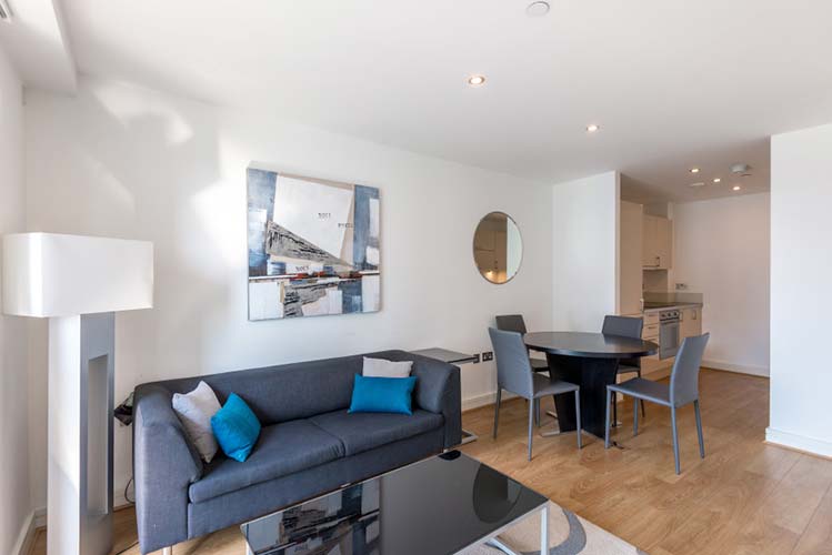 1 bed flat to rent in Aqua Vista, Bow E3 £330pw