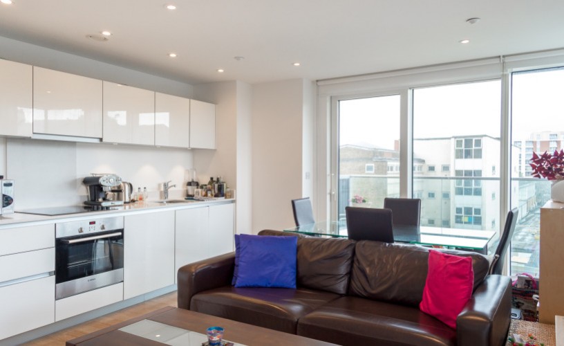 1 bed flat to rent in Woodberry Grove, N4 £350 pw