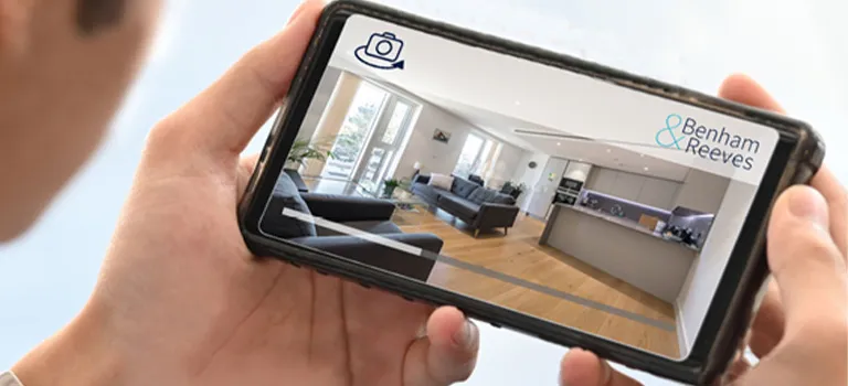 Virtual tour of a London property